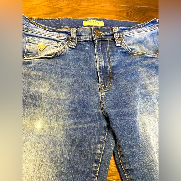 Guess Men’s 32x32 Straight Leg Distressed Blue Denim Jeans - Picture 2 of 8